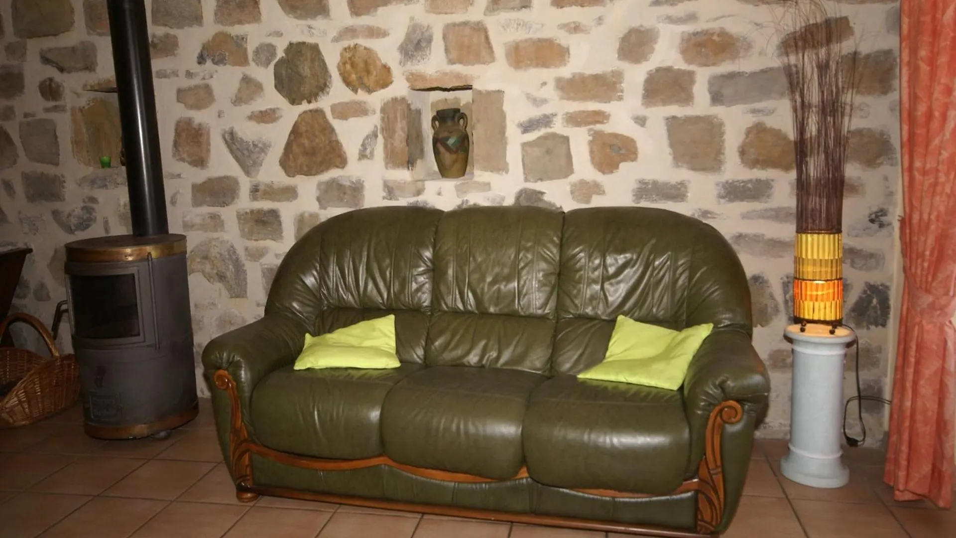 Beautiful Holiday Home In Saint Pons Berzème Franciaország